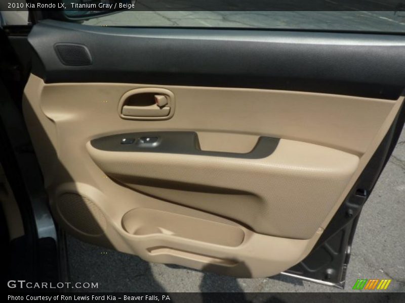 Titanium Gray / Beige 2010 Kia Rondo LX