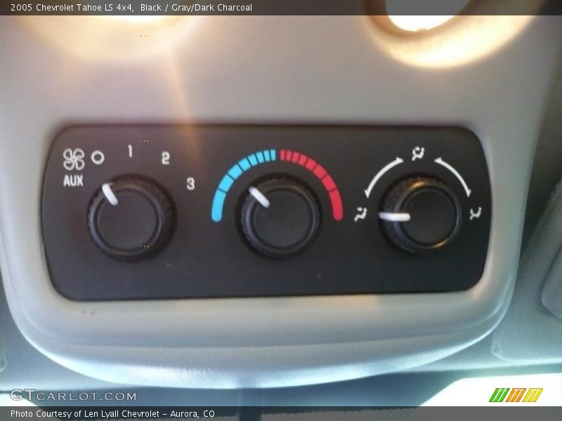 Black / Gray/Dark Charcoal 2005 Chevrolet Tahoe LS 4x4
