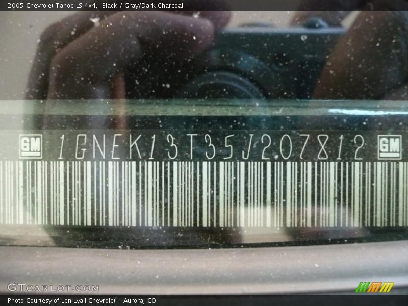 Black / Gray/Dark Charcoal 2005 Chevrolet Tahoe LS 4x4