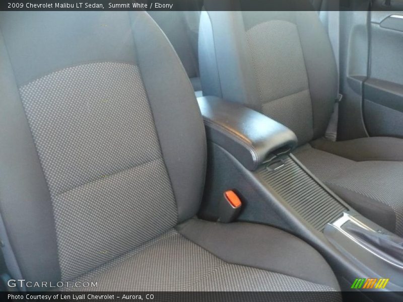 Summit White / Ebony 2009 Chevrolet Malibu LT Sedan