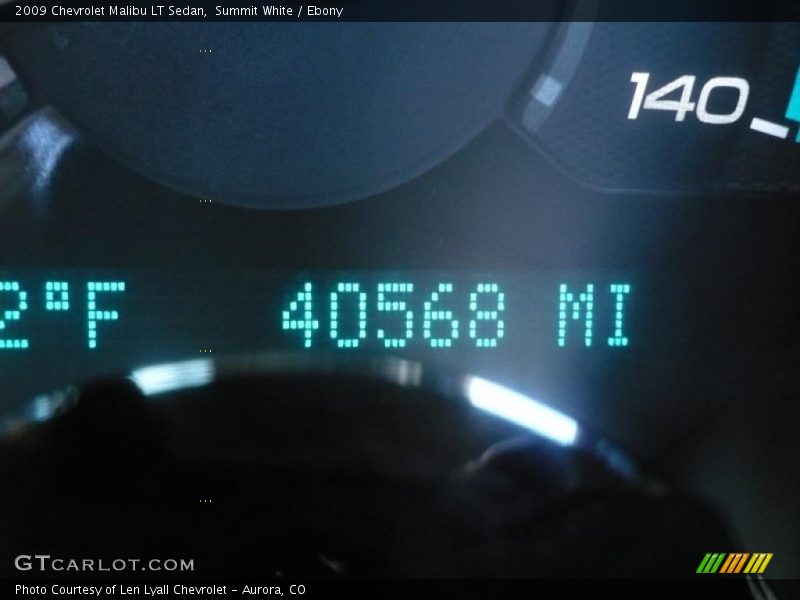 Summit White / Ebony 2009 Chevrolet Malibu LT Sedan