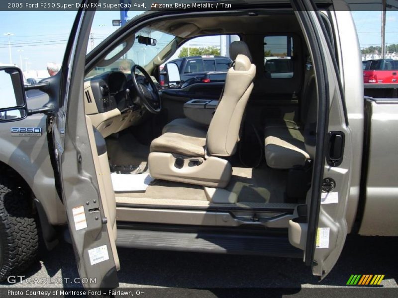 Arizona Beige Metallic / Tan 2005 Ford F250 Super Duty FX4 SuperCab 4x4