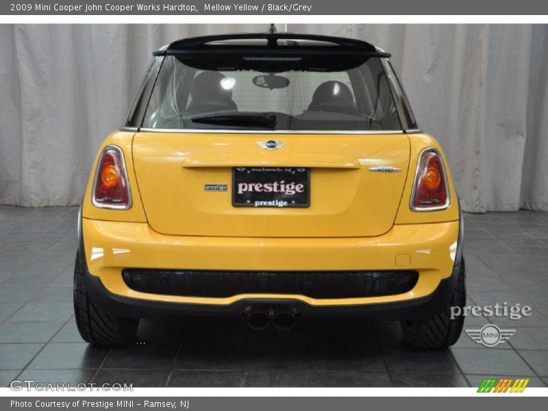 Mellow Yellow / Black/Grey 2009 Mini Cooper John Cooper Works Hardtop