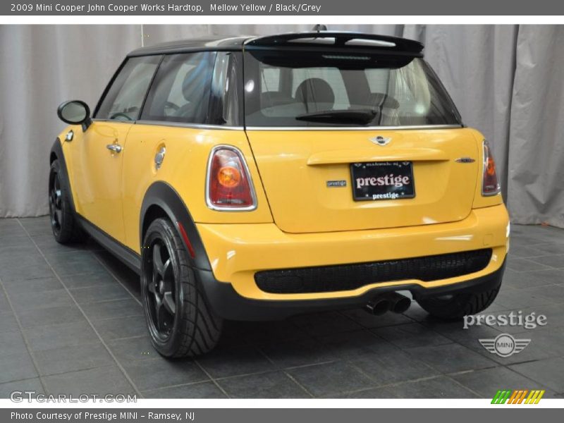 Mellow Yellow / Black/Grey 2009 Mini Cooper John Cooper Works Hardtop