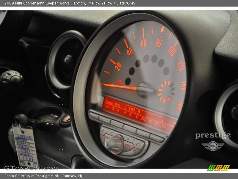 Mellow Yellow / Black/Grey 2009 Mini Cooper John Cooper Works Hardtop