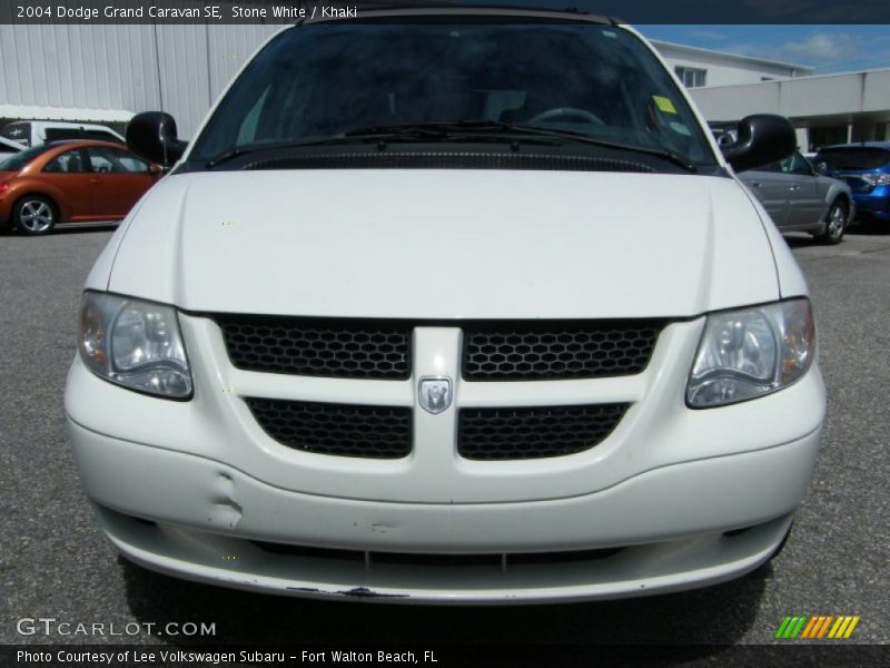 Stone White / Khaki 2004 Dodge Grand Caravan SE