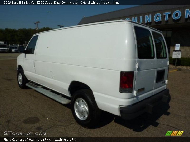 Oxford White / Medium Flint 2009 Ford E Series Van E250 Super Duty Commercial