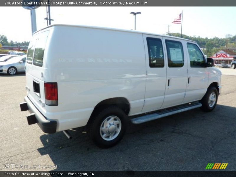 Oxford White / Medium Flint 2009 Ford E Series Van E250 Super Duty Commercial