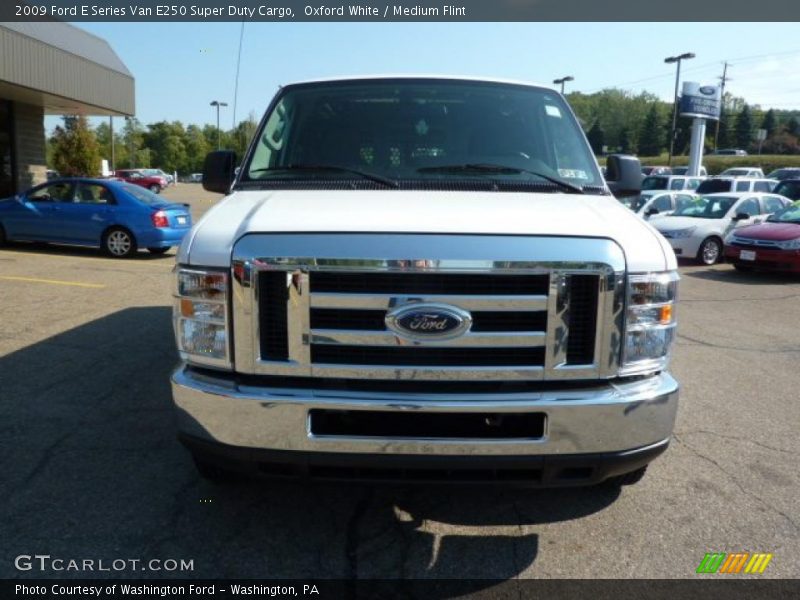 Oxford White / Medium Flint 2009 Ford E Series Van E250 Super Duty Cargo