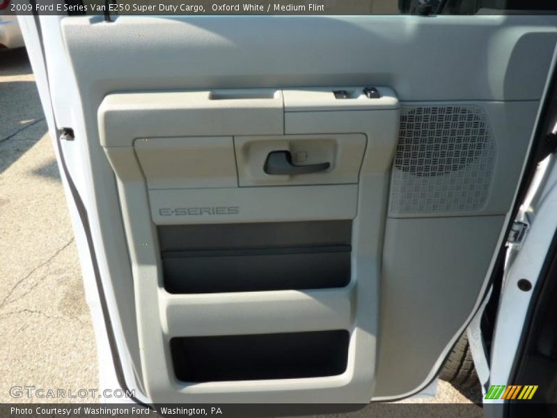 Oxford White / Medium Flint 2009 Ford E Series Van E250 Super Duty Cargo