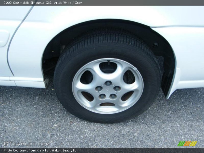 Arctic White / Gray 2002 Oldsmobile Silhouette GLS