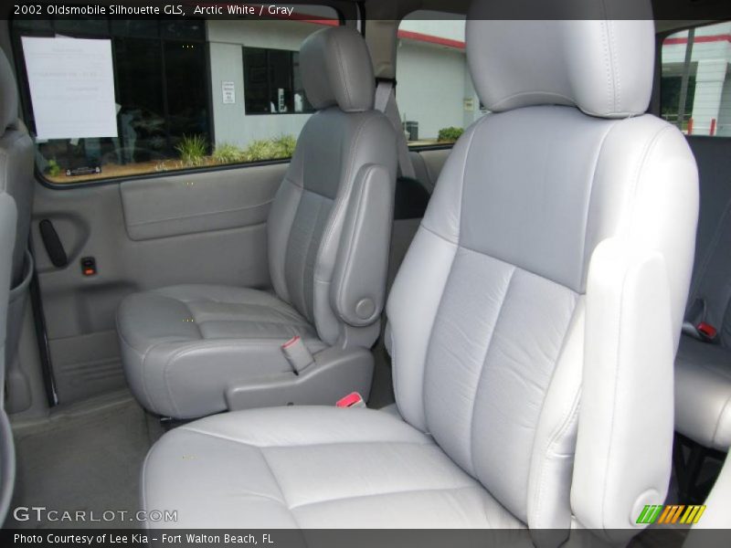 Arctic White / Gray 2002 Oldsmobile Silhouette GLS