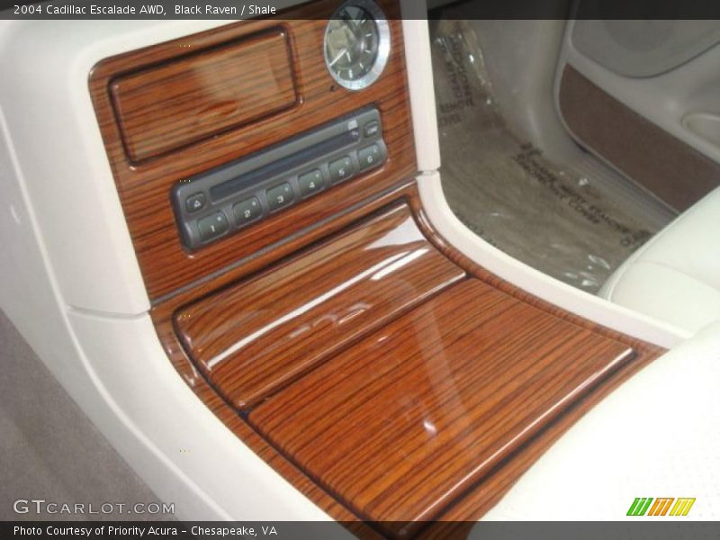 Black Raven / Shale 2004 Cadillac Escalade AWD