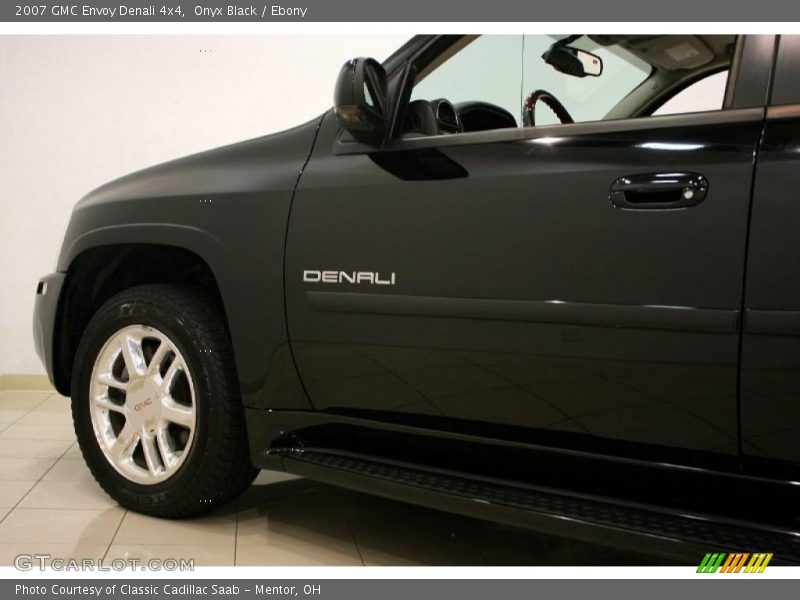 Onyx Black / Ebony 2007 GMC Envoy Denali 4x4