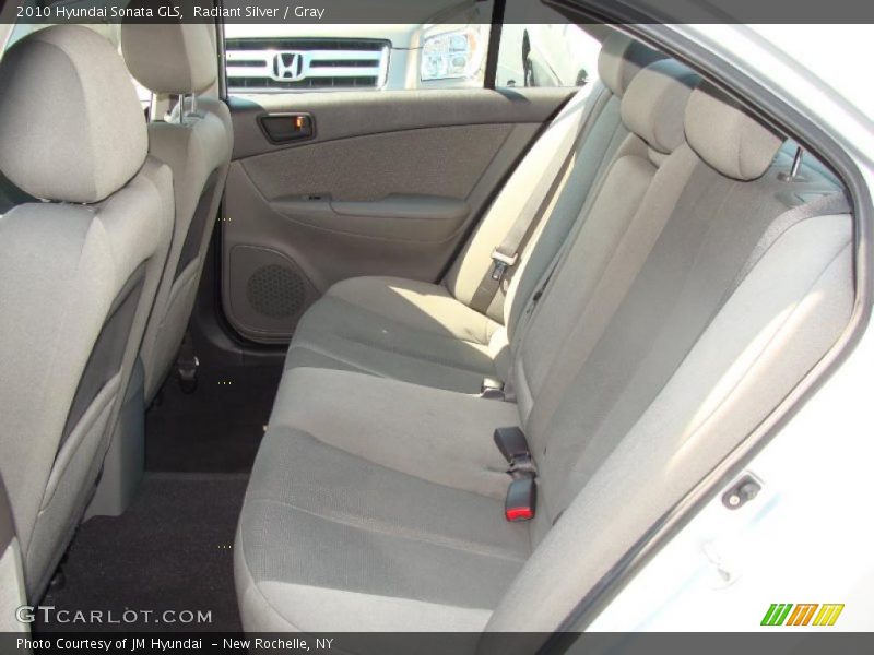 Radiant Silver / Gray 2010 Hyundai Sonata GLS