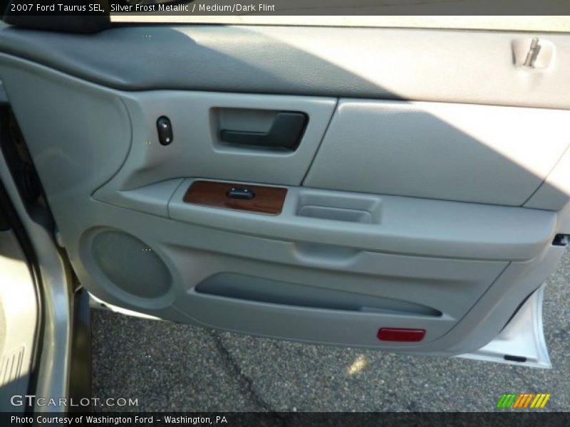 Silver Frost Metallic / Medium/Dark Flint 2007 Ford Taurus SEL