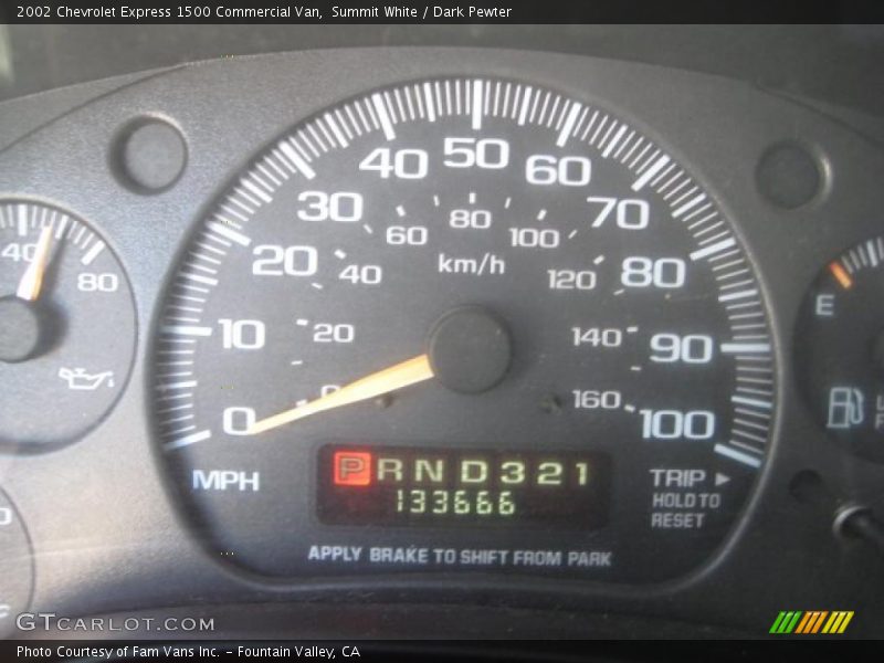 Summit White / Dark Pewter 2002 Chevrolet Express 1500 Commercial Van