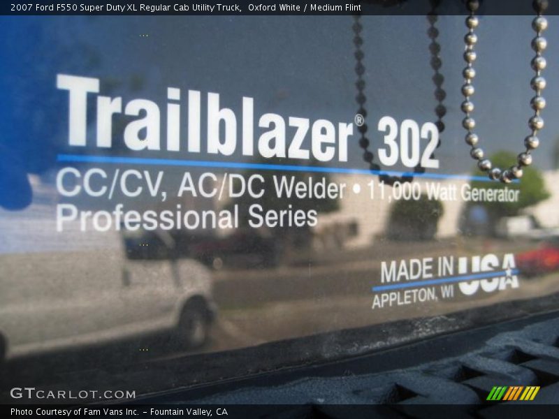 Oxford White / Medium Flint 2007 Ford F550 Super Duty XL Regular Cab Utility Truck