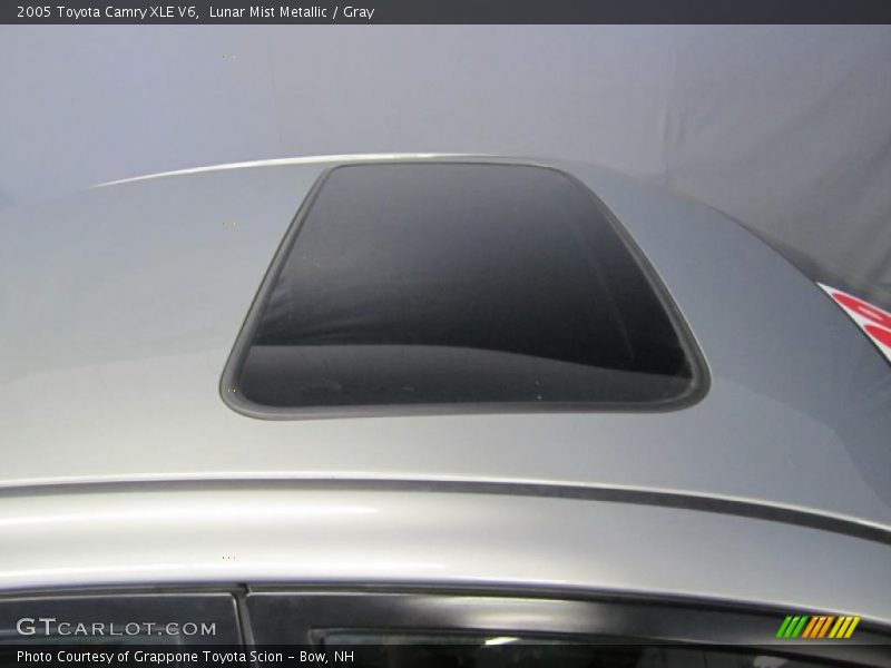 Lunar Mist Metallic / Gray 2005 Toyota Camry XLE V6