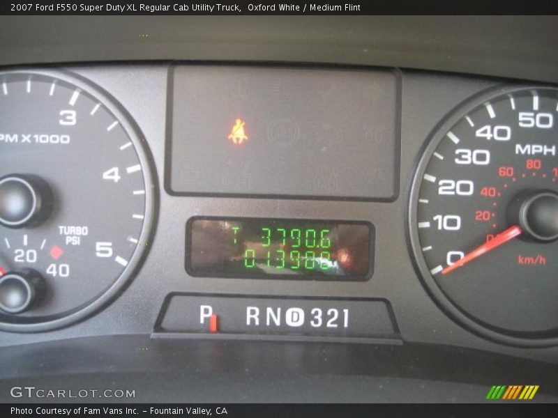 Oxford White / Medium Flint 2007 Ford F550 Super Duty XL Regular Cab Utility Truck