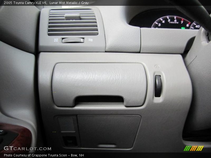 Lunar Mist Metallic / Gray 2005 Toyota Camry XLE V6
