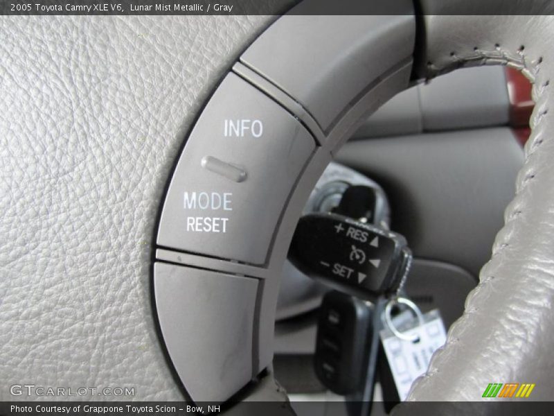 Lunar Mist Metallic / Gray 2005 Toyota Camry XLE V6