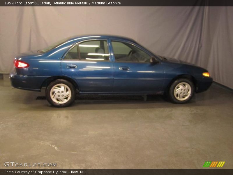 Atlantic Blue Metallic / Medium Graphite 1999 Ford Escort SE Sedan