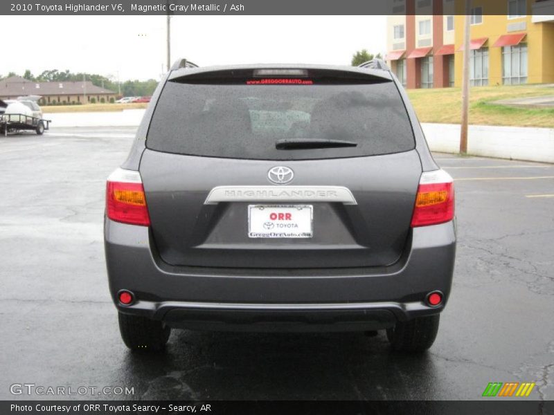 Magnetic Gray Metallic / Ash 2010 Toyota Highlander V6