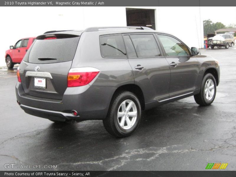 Magnetic Gray Metallic / Ash 2010 Toyota Highlander V6