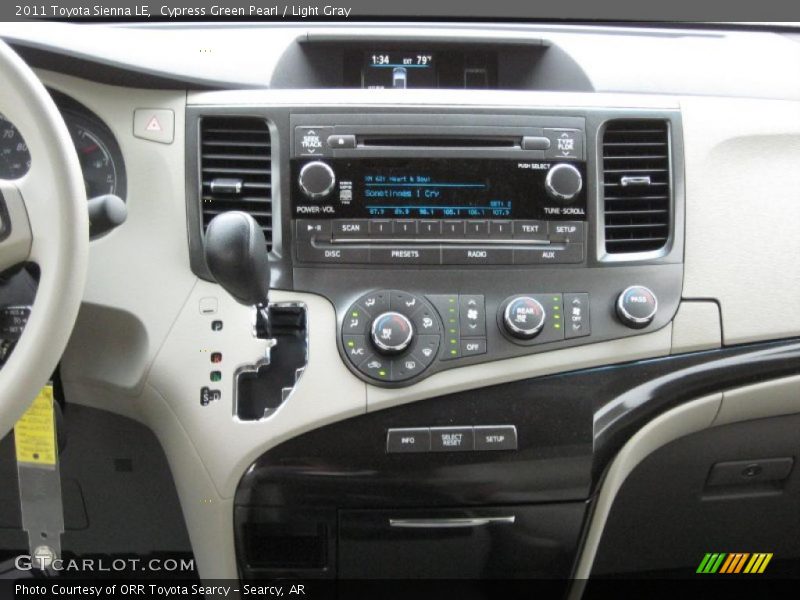Cypress Green Pearl / Light Gray 2011 Toyota Sienna LE