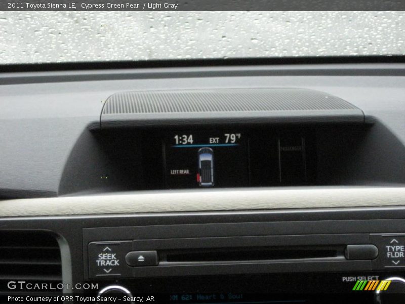 Cypress Green Pearl / Light Gray 2011 Toyota Sienna LE