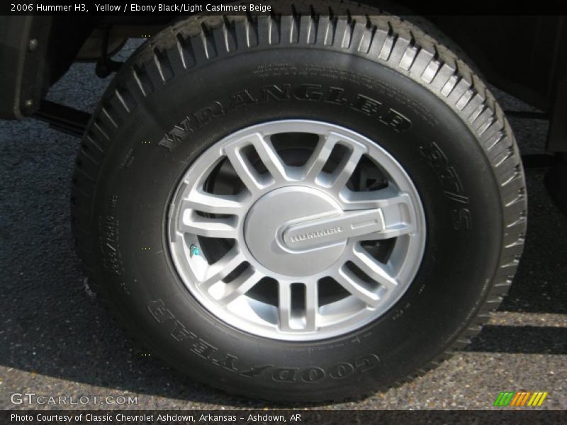 Yellow / Ebony Black/Light Cashmere Beige 2006 Hummer H3