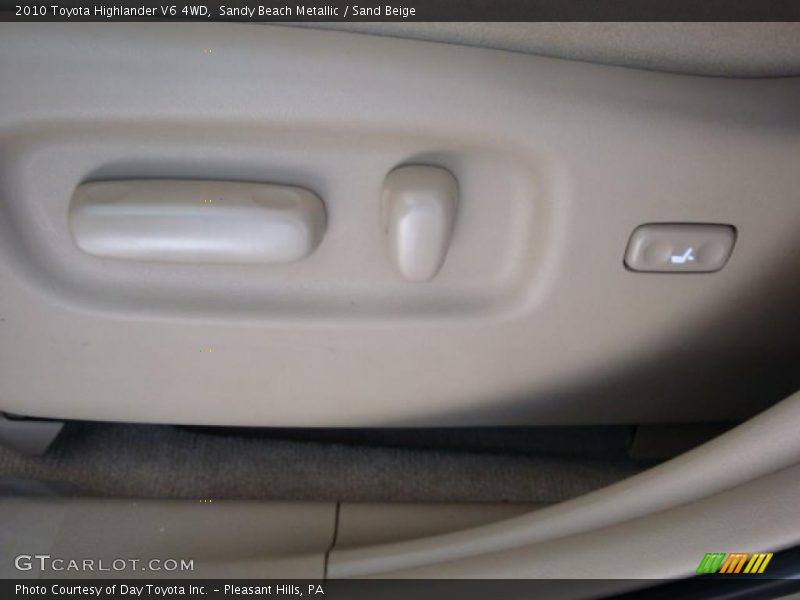 Sandy Beach Metallic / Sand Beige 2010 Toyota Highlander V6 4WD