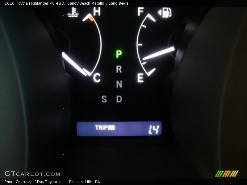 Sandy Beach Metallic / Sand Beige 2010 Toyota Highlander V6 4WD