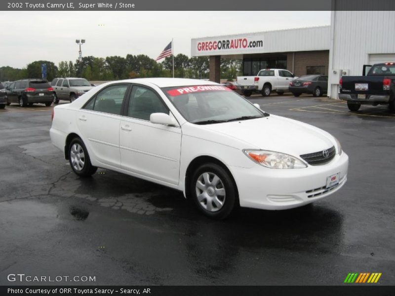 Super White / Stone 2002 Toyota Camry LE