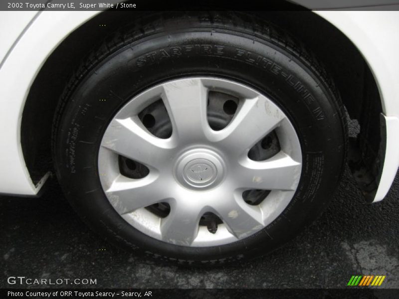 Super White / Stone 2002 Toyota Camry LE