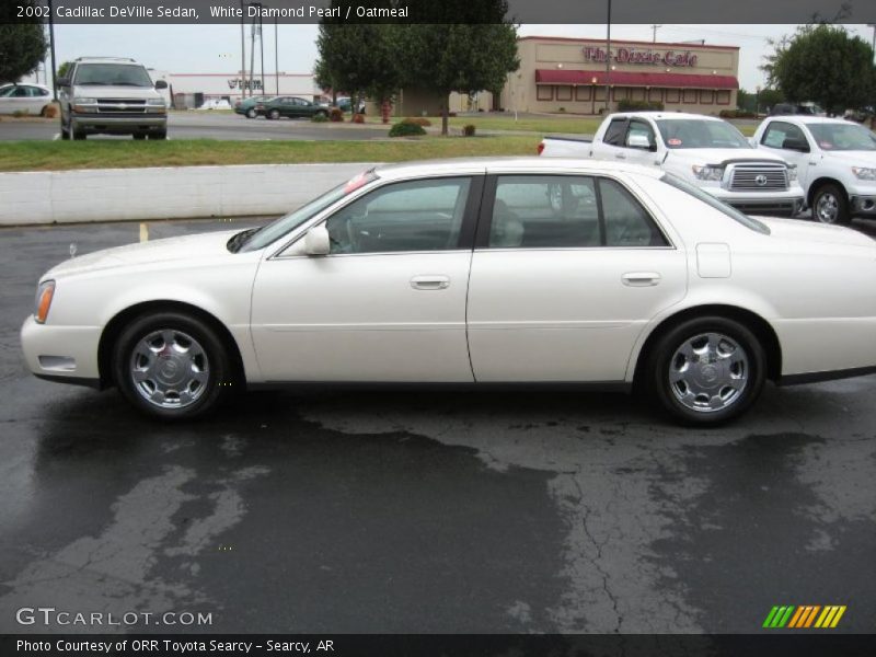White Diamond Pearl / Oatmeal 2002 Cadillac DeVille Sedan