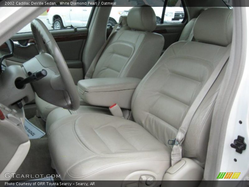 White Diamond Pearl / Oatmeal 2002 Cadillac DeVille Sedan