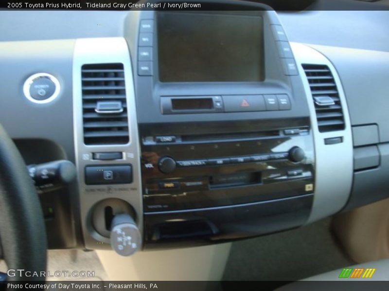 Tideland Gray Green Pearl / Ivory/Brown 2005 Toyota Prius Hybrid