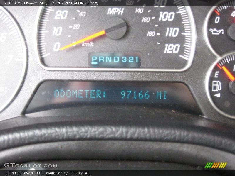 Liquid Silver Metallic / Ebony 2005 GMC Envoy XL SLT