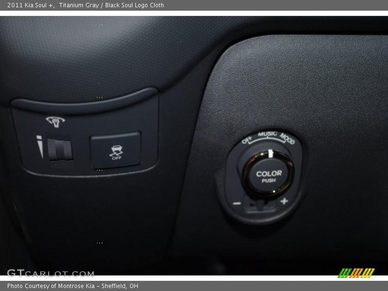 Titanium Gray / Black Soul Logo Cloth 2011 Kia Soul +
