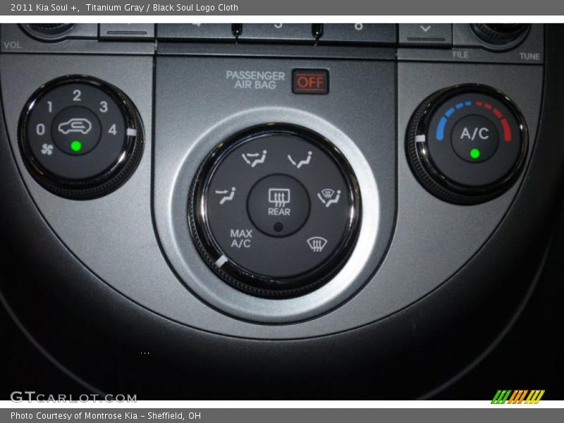 Titanium Gray / Black Soul Logo Cloth 2011 Kia Soul +