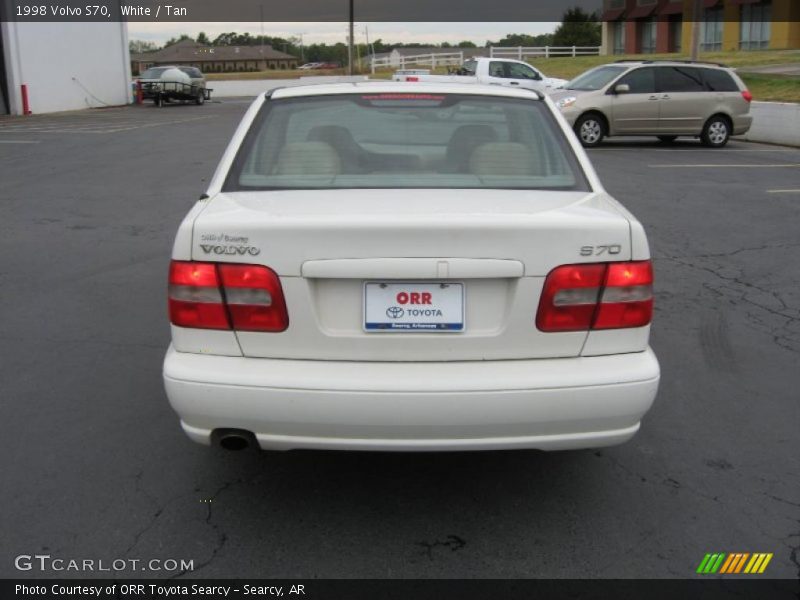 White / Tan 1998 Volvo S70