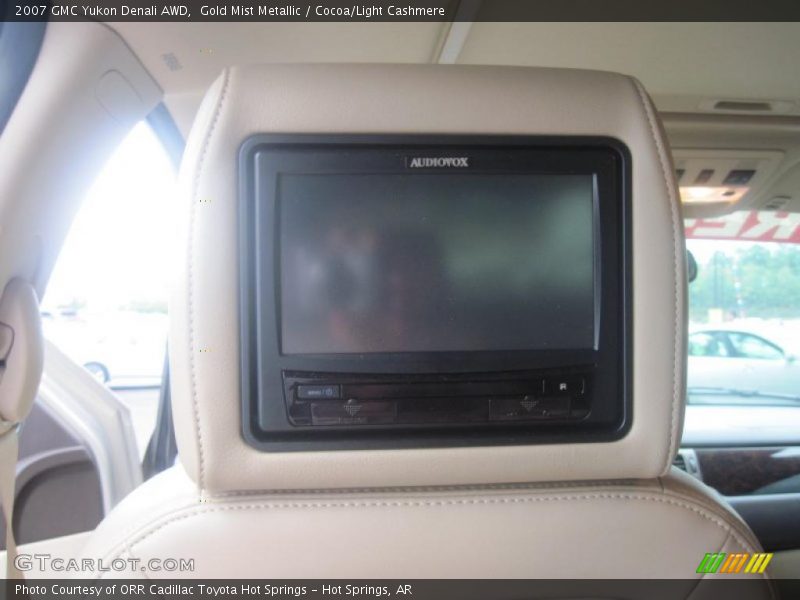 Gold Mist Metallic / Cocoa/Light Cashmere 2007 GMC Yukon Denali AWD