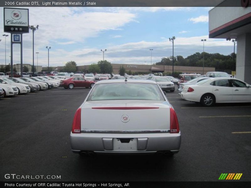 Light Platinum Metallic / Shale 2006 Cadillac DTS