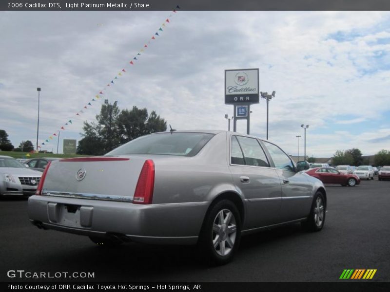 Light Platinum Metallic / Shale 2006 Cadillac DTS