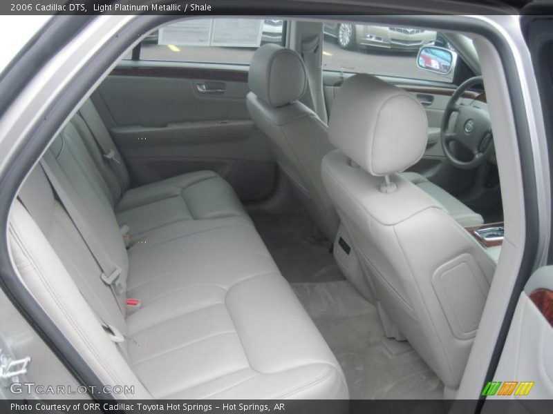Light Platinum Metallic / Shale 2006 Cadillac DTS