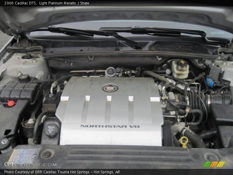 Light Platinum Metallic / Shale 2006 Cadillac DTS
