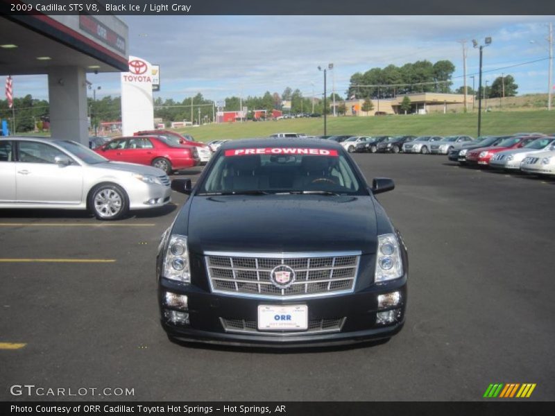 Black Ice / Light Gray 2009 Cadillac STS V8