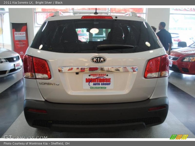 Bright Silver / Black 2011 Kia Sorento LX